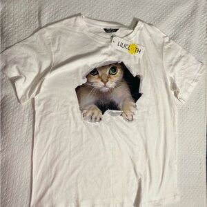 LILICLOTH White Cat Peek T-Shirt